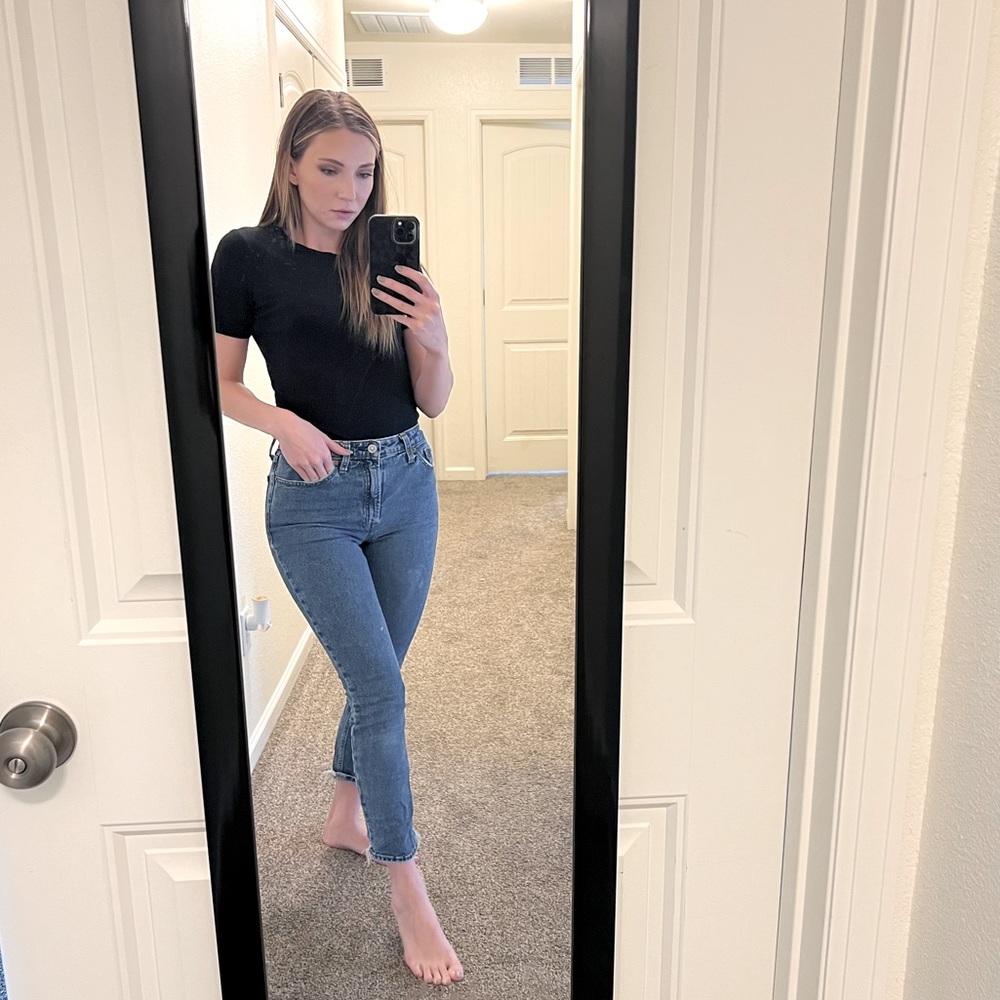 Abercrombie & Fitch - High Rise Slim Mom Jeans